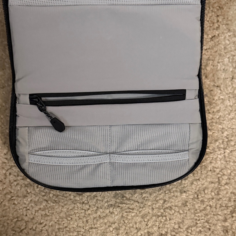 Mous Extreme Commuter Backpack with Lid - Black - 25l - Picture 8 of 13